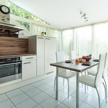 Home Service Apartman 아파트 Hévíz