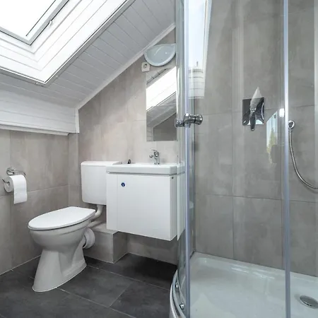Home Service Apartman