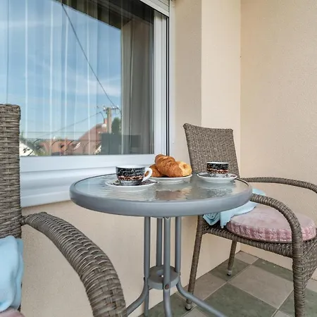 Home Service Apartman 아파트 Hévíz